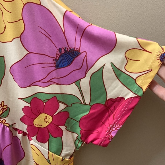 Colorful Haptics Swing Top - Picture 6 of 6